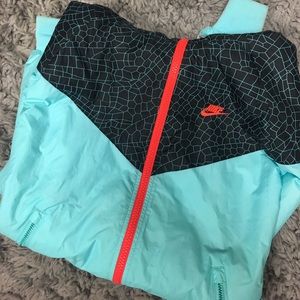 nike windbreaker XS